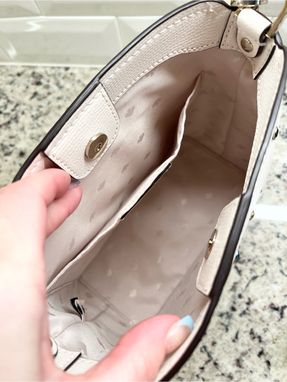 Kate Spade Darcy Small Bucket with Gemstone Details Crossbody Bag EUC - Picture 9 of 13